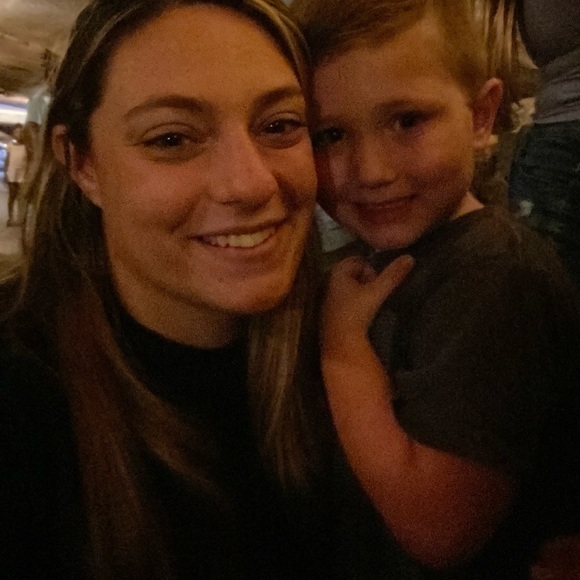 Meet your Posher, Marissa - Picture 4 of 7